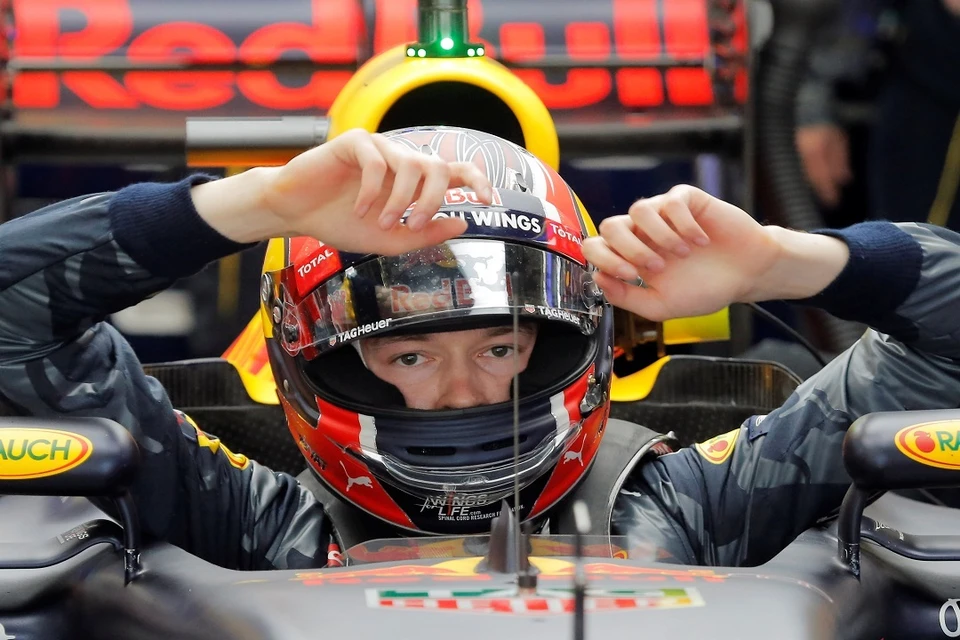Российский гонщик Даниил Квят оштрафован из-за аварии на Гран-при Монако
