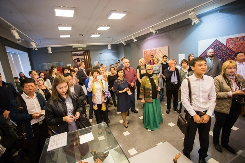 Открытие выставки привлекло внимание многих жителей Приморья.