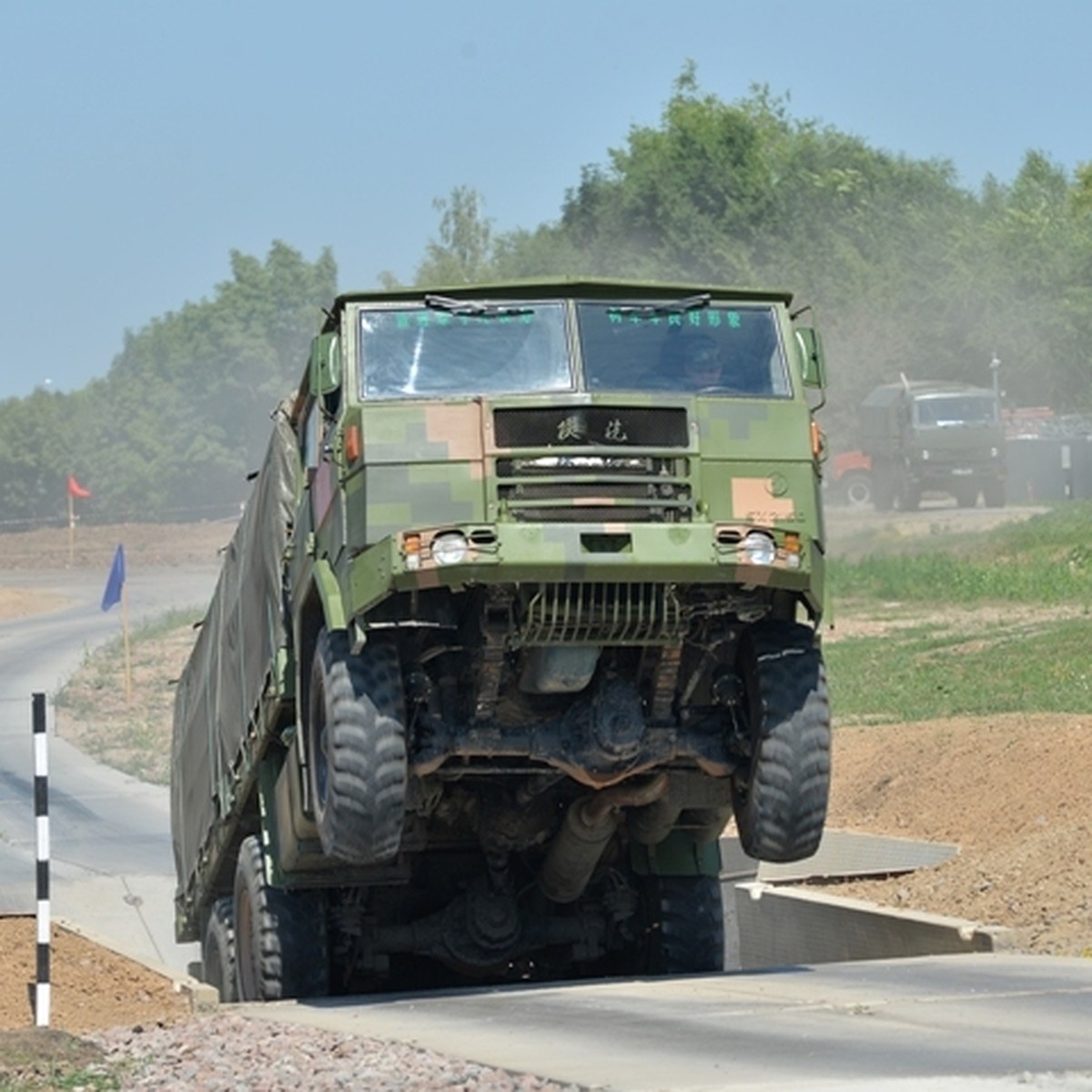 В Воронежской области военные из Венесуэлы, Китая, Казахстана и России  борются за звание лучшего автомобилиста - KP.RU