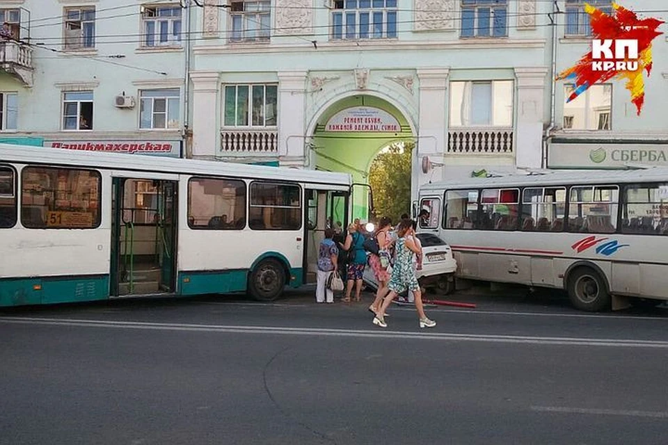В сети появилось видео страшной аварии на проспекте Ленина в Нижнем.