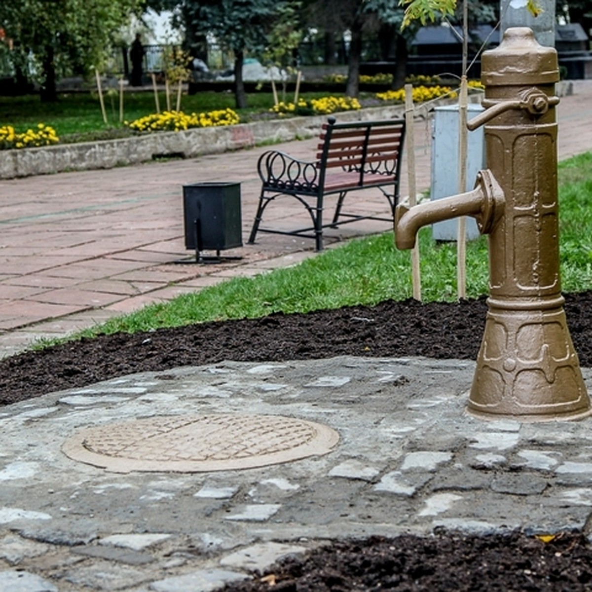 В Перми появился новый арт-объект - Памятник водяной колонке - KP.RU