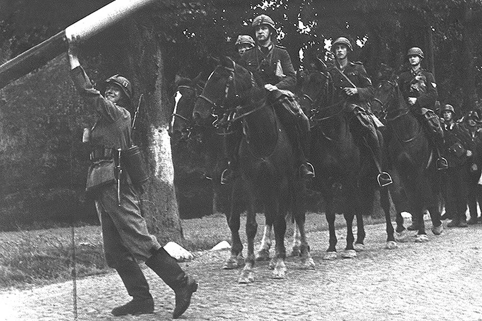 1 сентября 1939 года, немецкие войска вторгаются в пределы Польши. ФОТО DPA/TASS