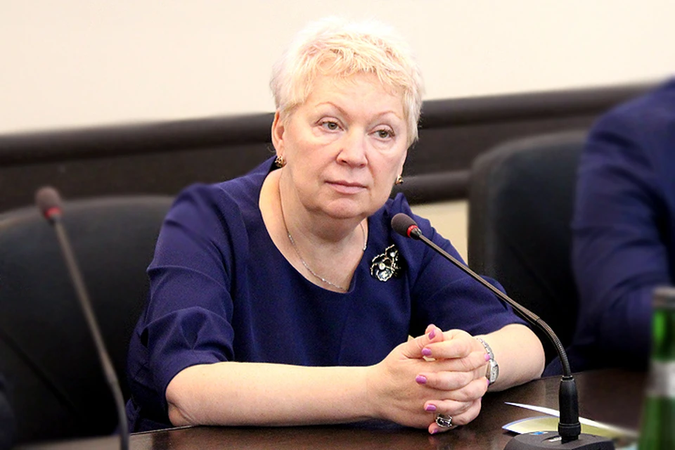 Министр образования Ольга Васильева требует от руководства вузов не сокращать часы по русскому языку.