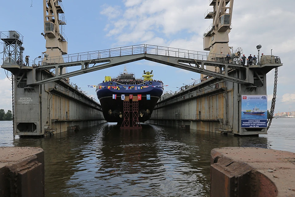 "Головное судно этого проекта, "Эльбрус", проходит сейчас второй этап ходовых испытаний. Фото: Руслан Шамуков/ТАСС