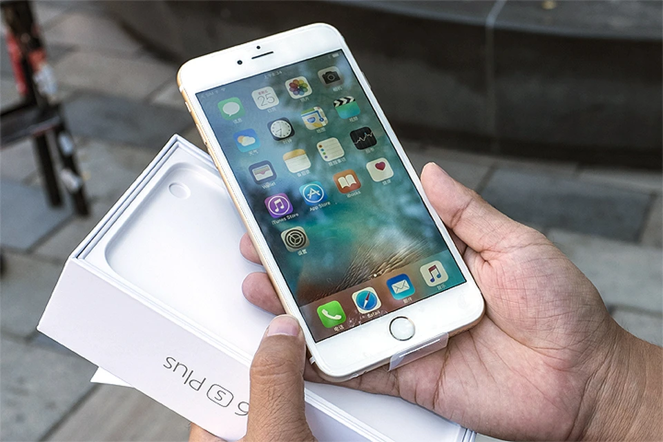 Apple обещает бесплатно заменить аккумуляторы у дефективных Iphone 6s.