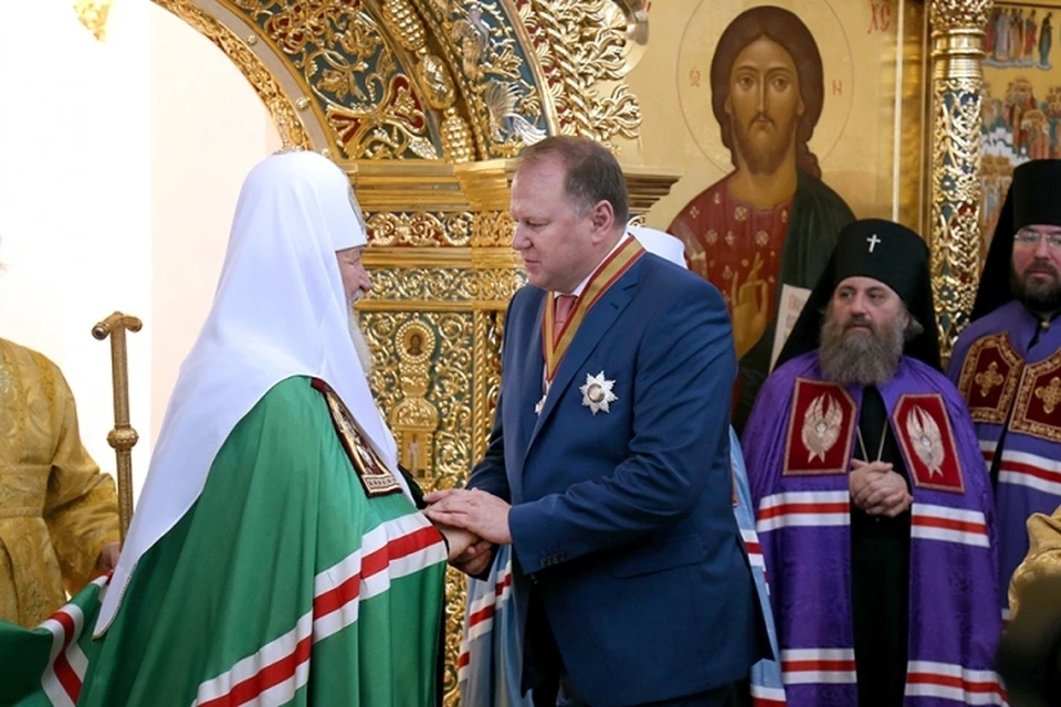 За строительство храма Всех святых в Гусеве Патриарх наградил Николая Цуканова орденом святого князя Даниила.