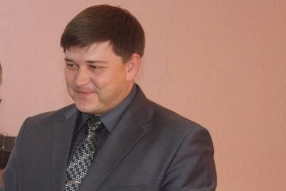 Максим Чоботов в 2014 году был судим за мошенничество, но это не помешало ему вернуться на муниципальную службу. Фото: admbaraba.ru