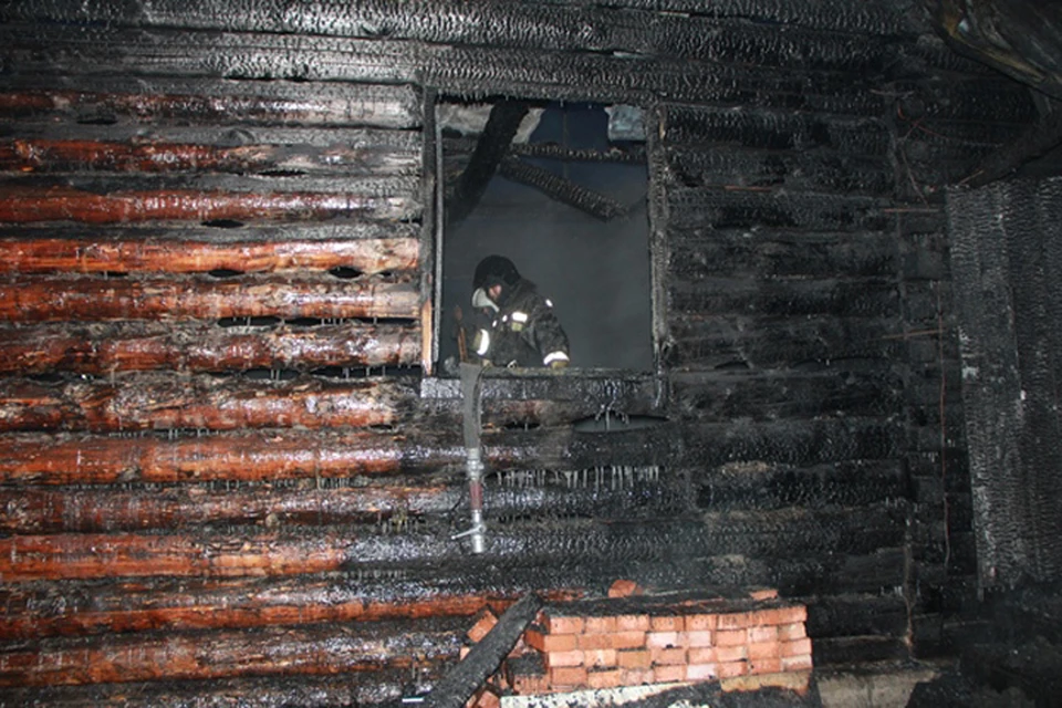 Cемья полицейского сгорела заживо в собственном доме в Бурятии. Фото: ГУ МЧС России по Бурятии.