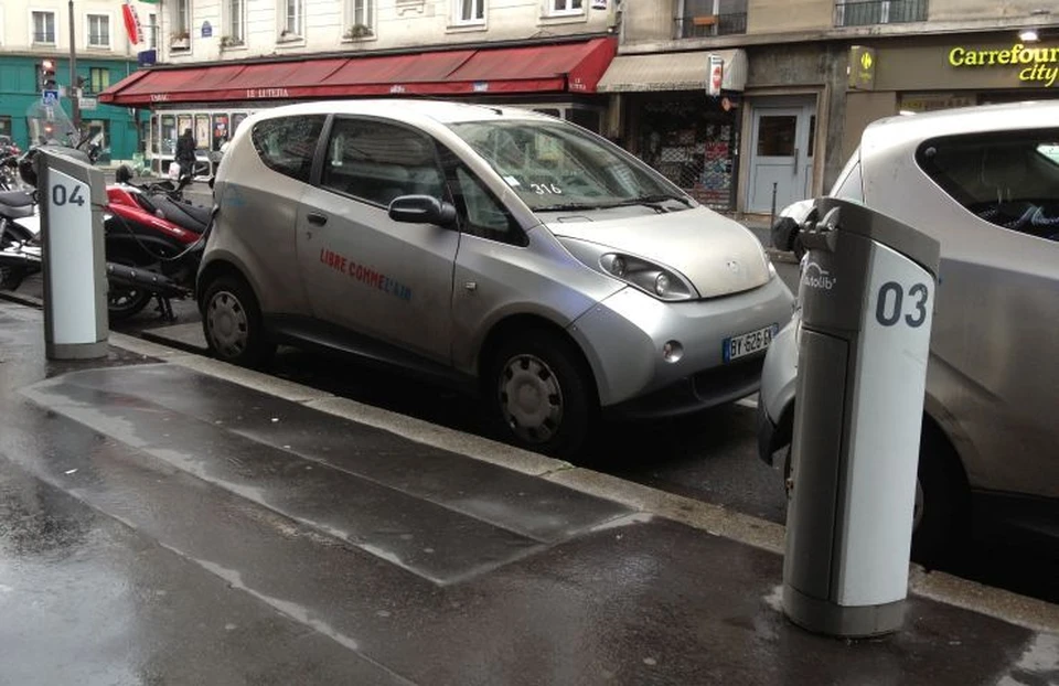 Во многих городах Европы – в частности, в Париже – аренда электромобилей уже не кажется экзотикой