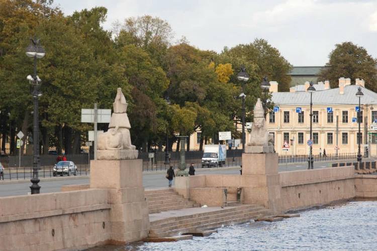 Стас Круглицкий — о суперспособности Сантаны, буллинге и Большом театре