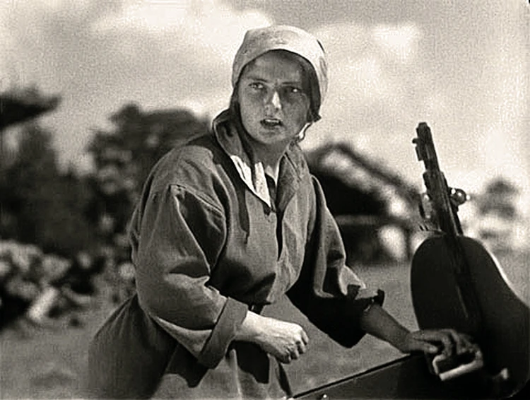 Hazel Jones porno Eri Jana Katyn jinsiy aloqa