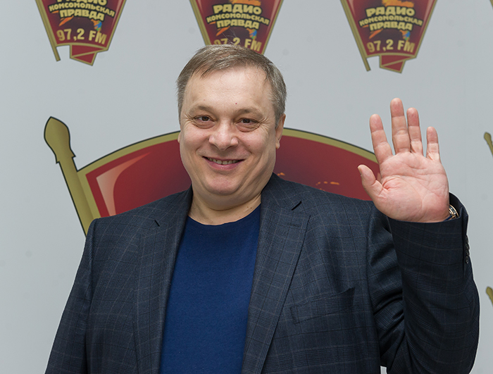 «КП» решила расспросить о жизни певца его «сценического отца» Андрея Разина, который еще и крестный отец сына Шатунова