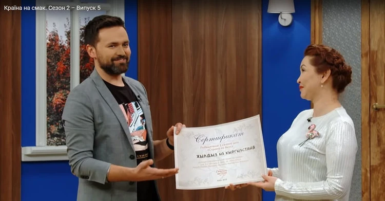 Қара әйелдердің беттеріне сперма түседі