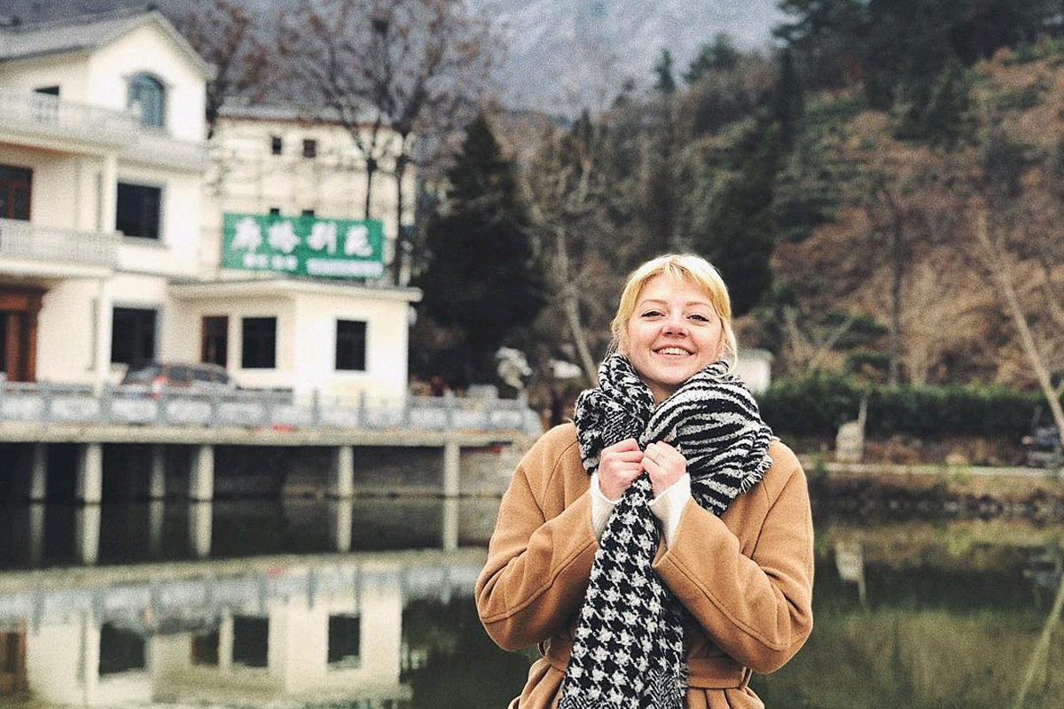 Петербурженка Ольга Бредихина получает высшее образование в одном из университетов Уханя.