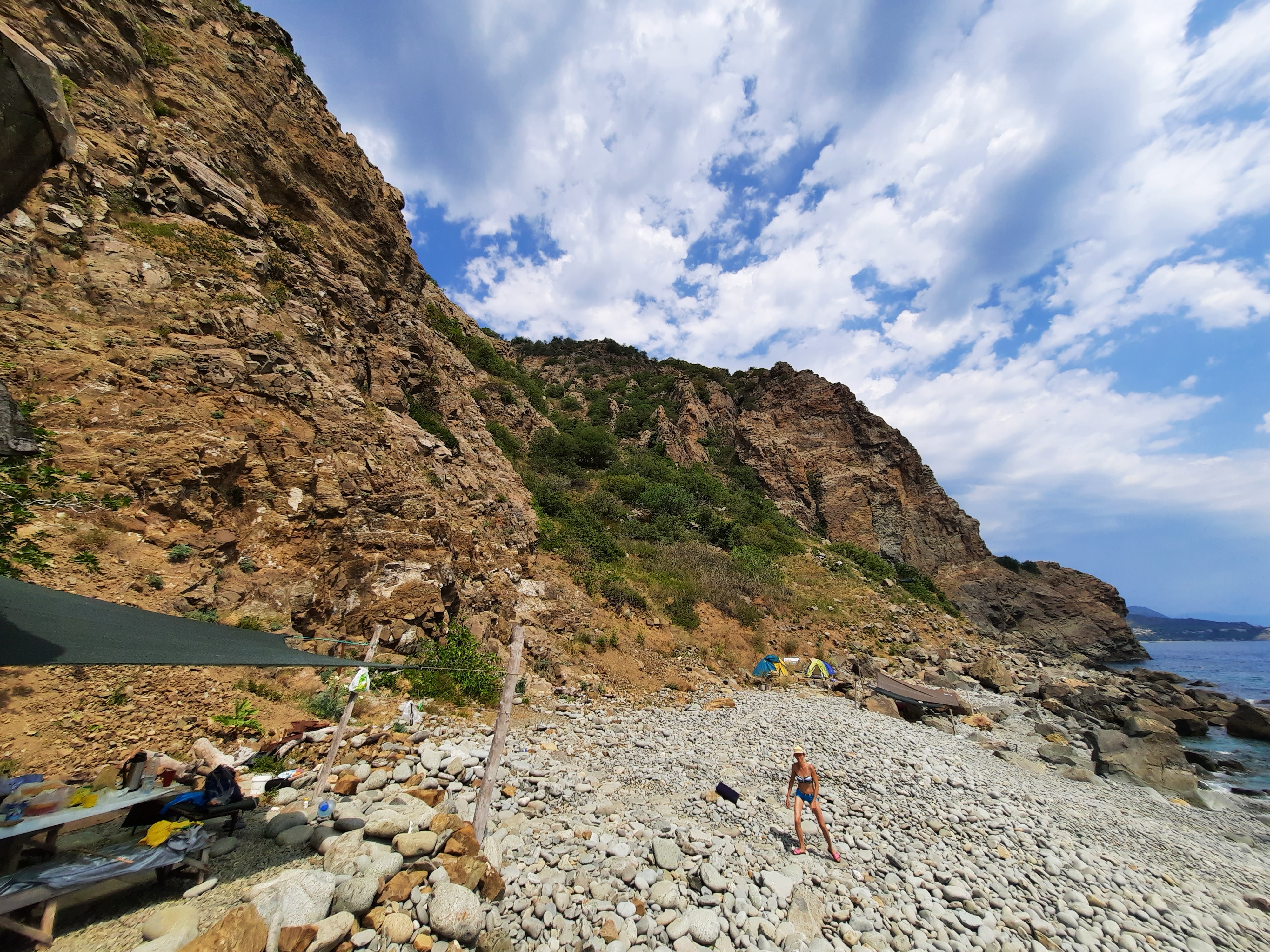 Пустых участков побережья в Крыму все меньше