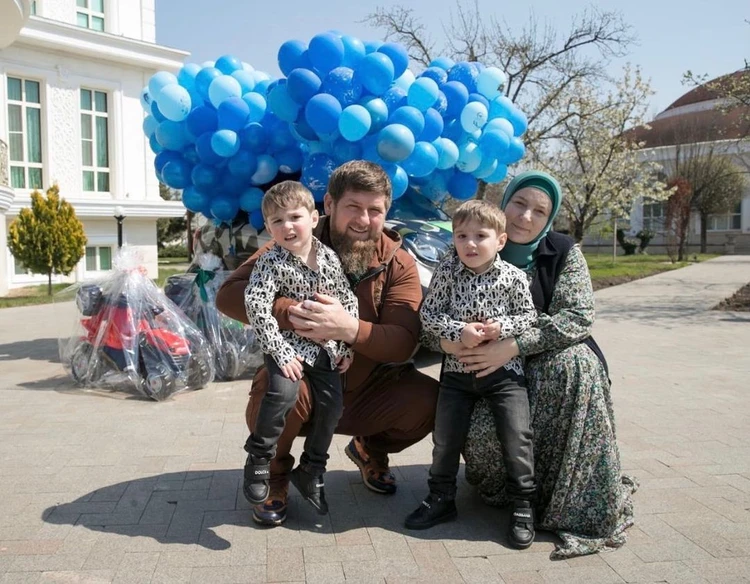 Сколько детей у Рамзана Кадырова? Попробовали посчитать всех