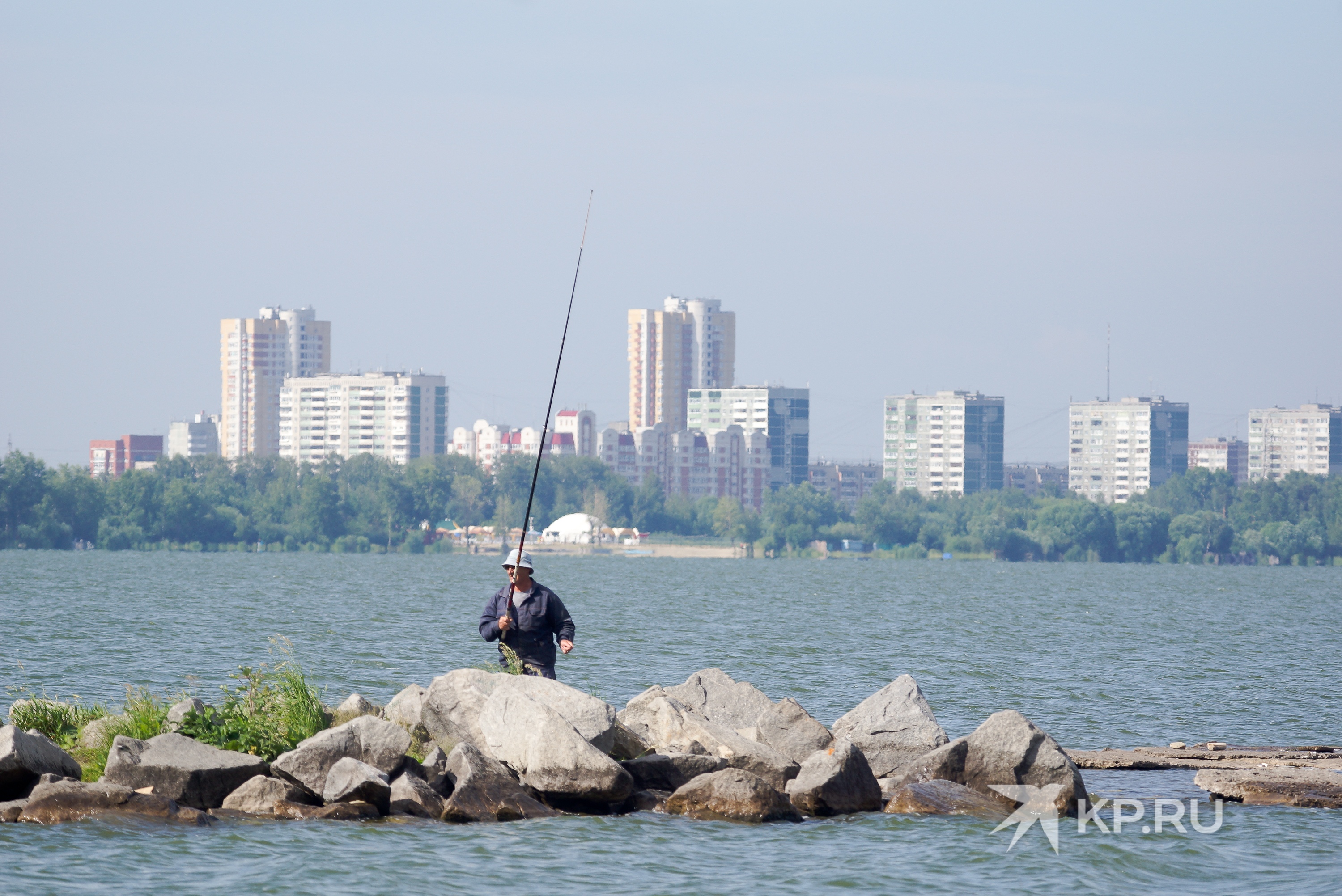 Места отдыха в екатеринбурге. Озеро Шарташ. Шарташ Екатеринбург. Озеро Шарташ Екатеринбург фото. Шарташ достопримечательности.