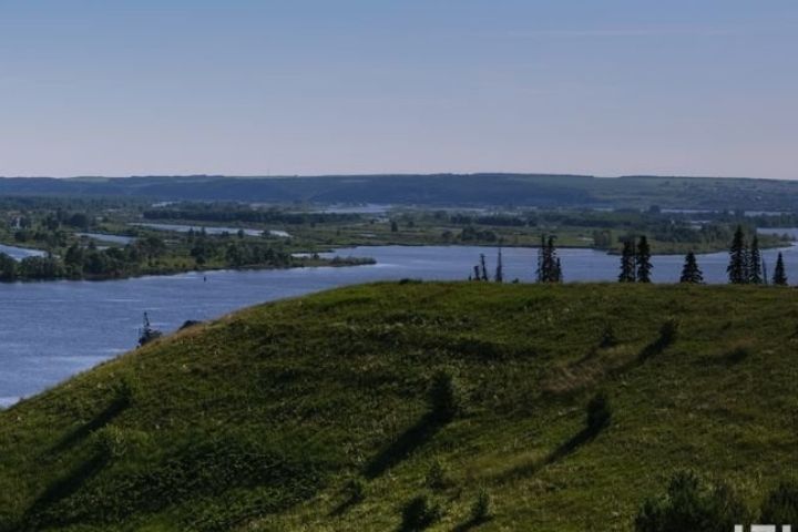 С мыса любви открывается потрясающий вид на Каму