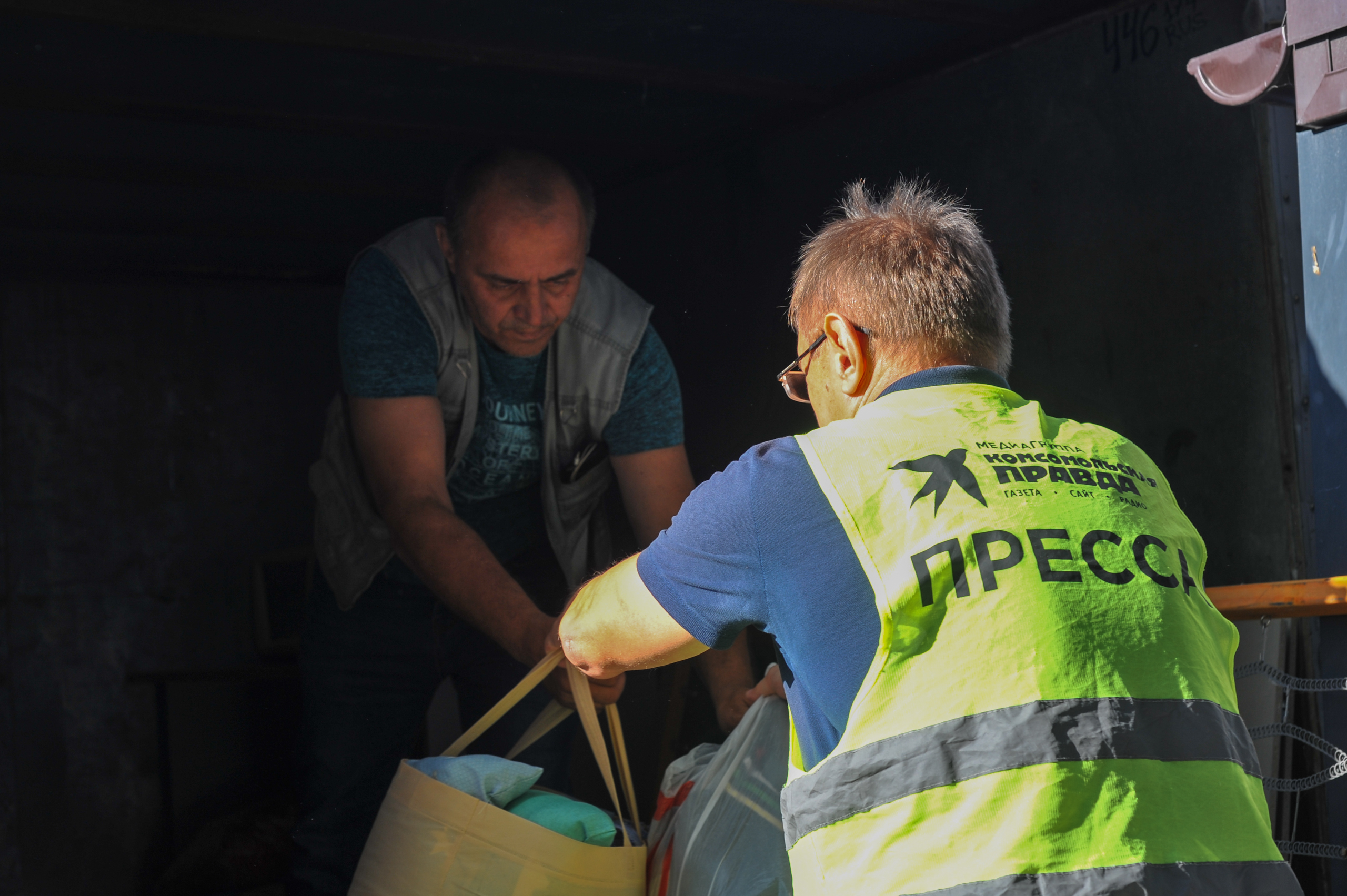 Редакция «Комсомолки» собрала вещи для нуждающихся