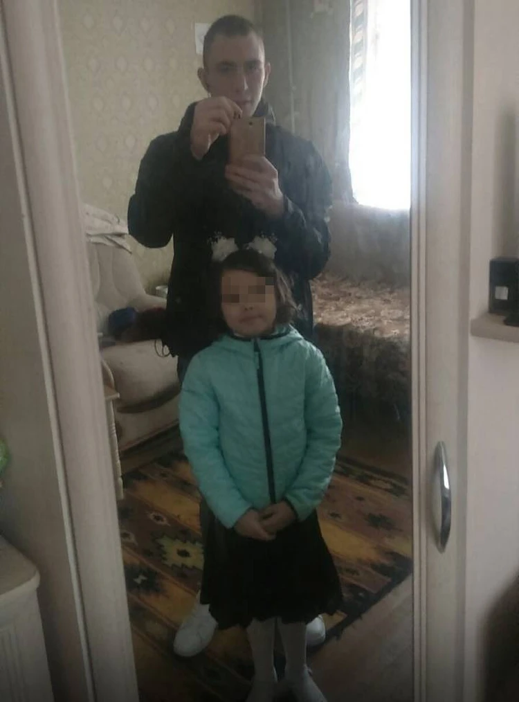 Отчим опубликовал фото с девочкой после новостей о гибели