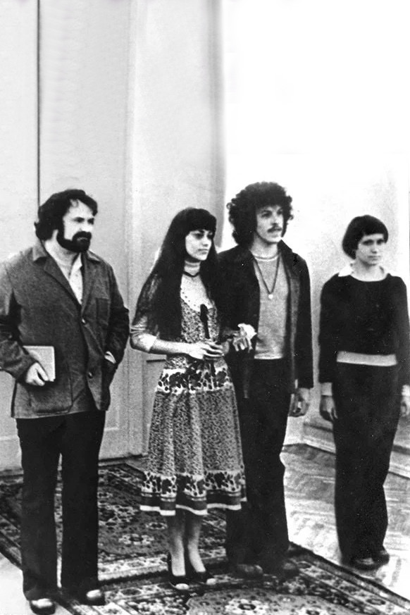 Andrei Makarevich a jeho první manželka Elena na matričním úřadě. 1976