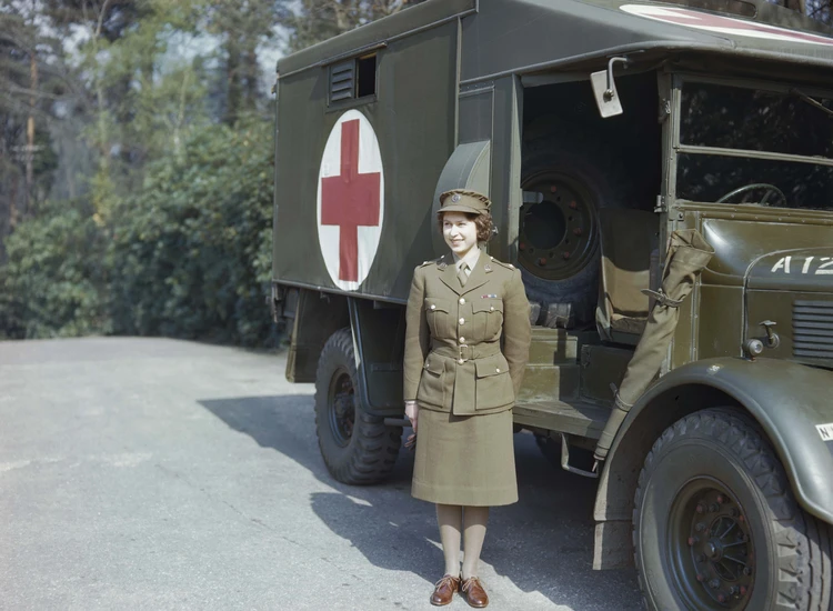 Принцесса Елизавета во время Второй мировой войны.