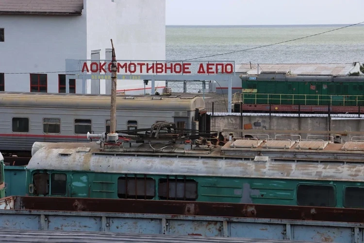 Моншада войер порно көру Менің әтешім