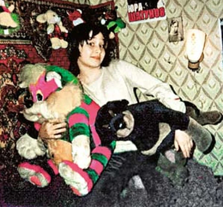 Валя перед беременностью - совсем ребенок.