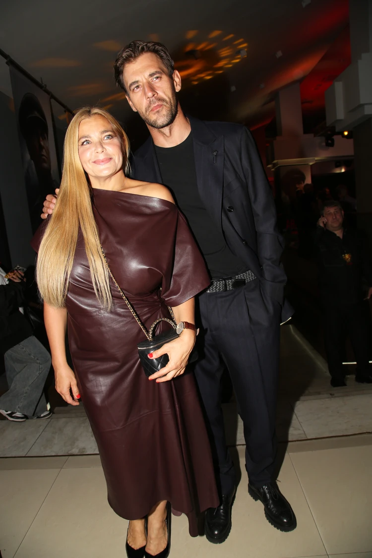 Қызым, балам, әкем, анам, әпкем, ағам, әжем, секс туылған күніңмен