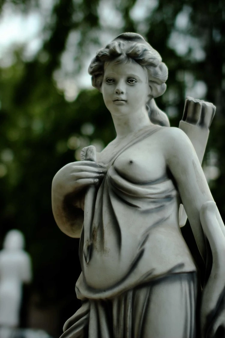 10 скульптур в стиле ню, которые вызывают споры в обществе