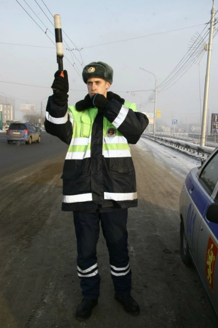 Кто как работает и куда звонить в экстренных случаях во время праздников в  Твери - KP.RU